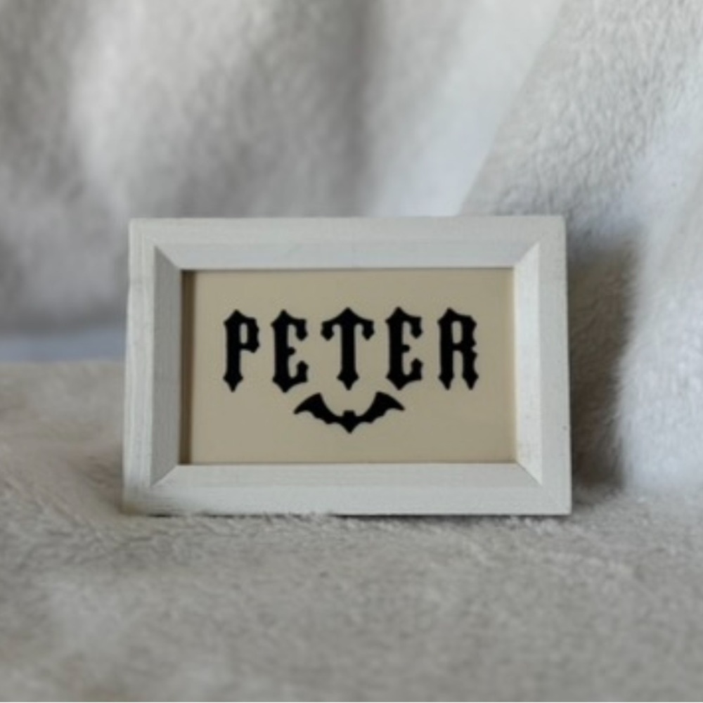 Custom Framed Name - Picture 1 of 3
